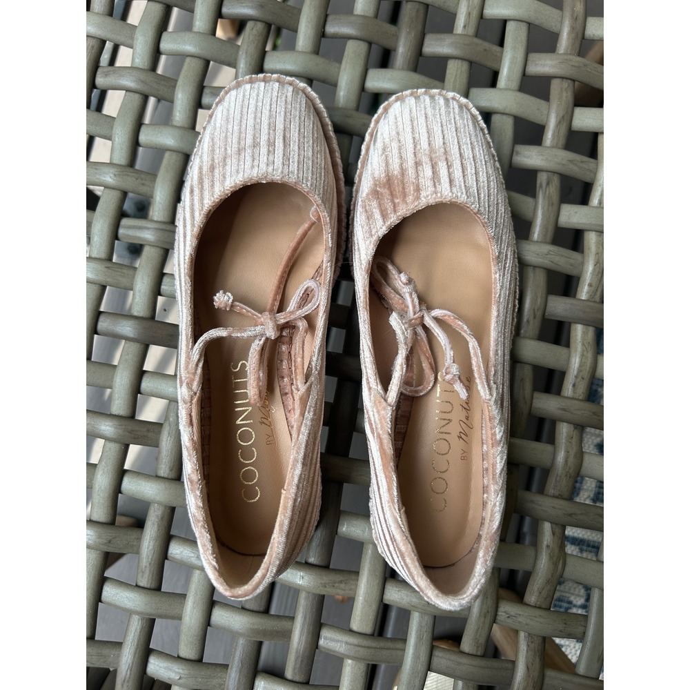 NEW Coconuts by Matisse Gerry Ballet Flats Velvet‎ Tan Ribbon Tie Size 7 - Picture 2 of 10
